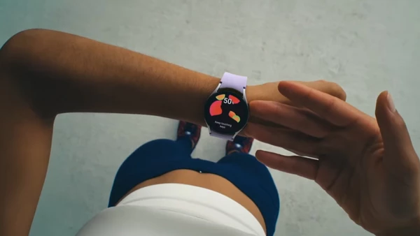 Samsung Galaxy Watch 5 40mm Graphite: Γυμναστική και χαρά