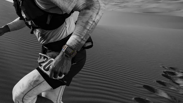Apple  Watch  Ultra  Cellular  49mm  Titanium  Ocean  Band  White: Μπαταρία για μέρες