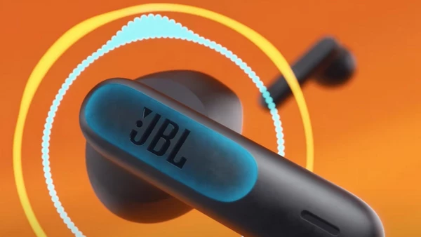 JBL Wave 300TWS Black: Αυτονομία μπαταρίας & γρήγορη φόρτιση ακουστικών